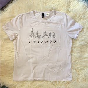 FRIENDS white tee